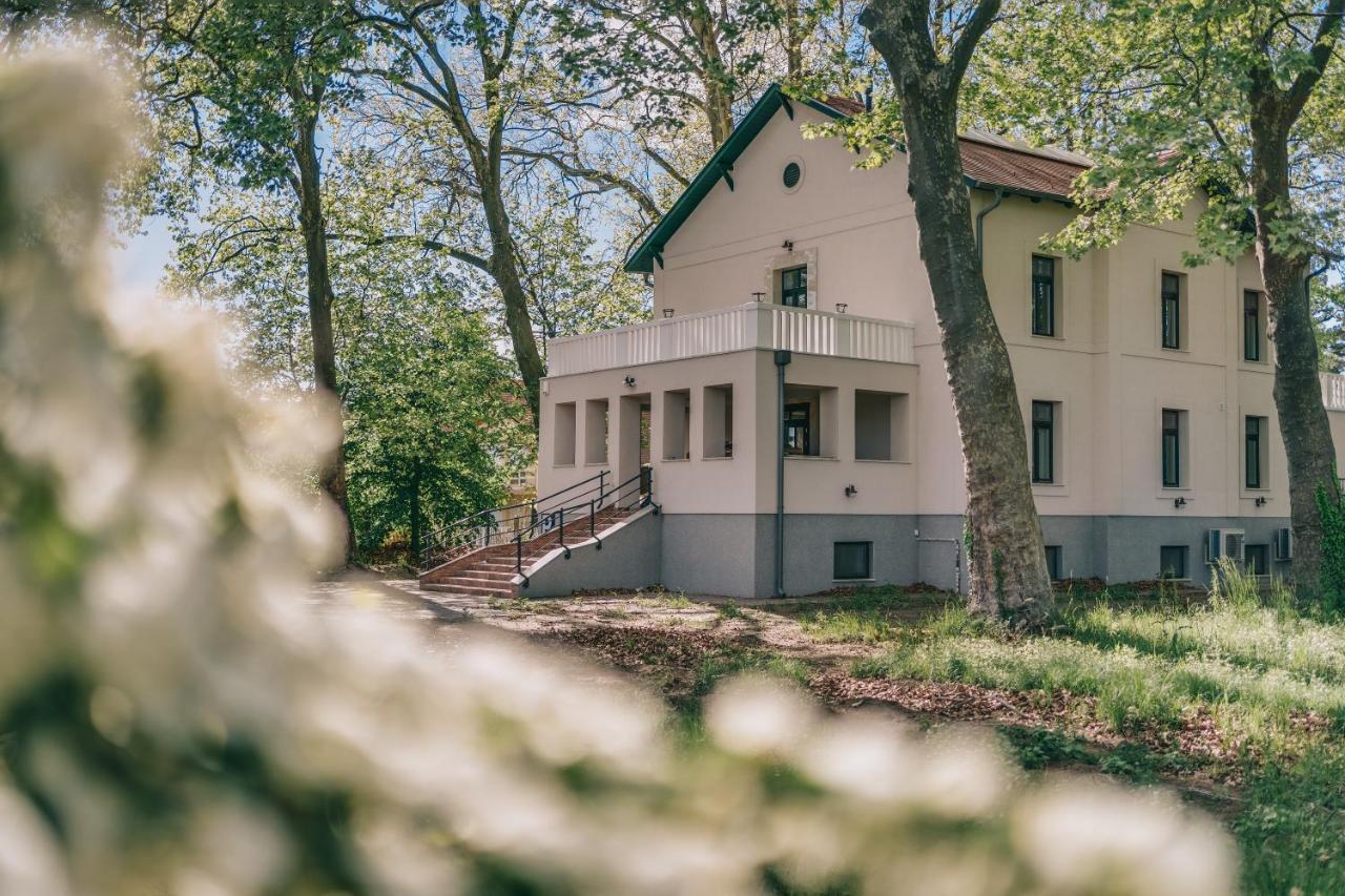 Bringa Villa Balatonlelle Exterior photo